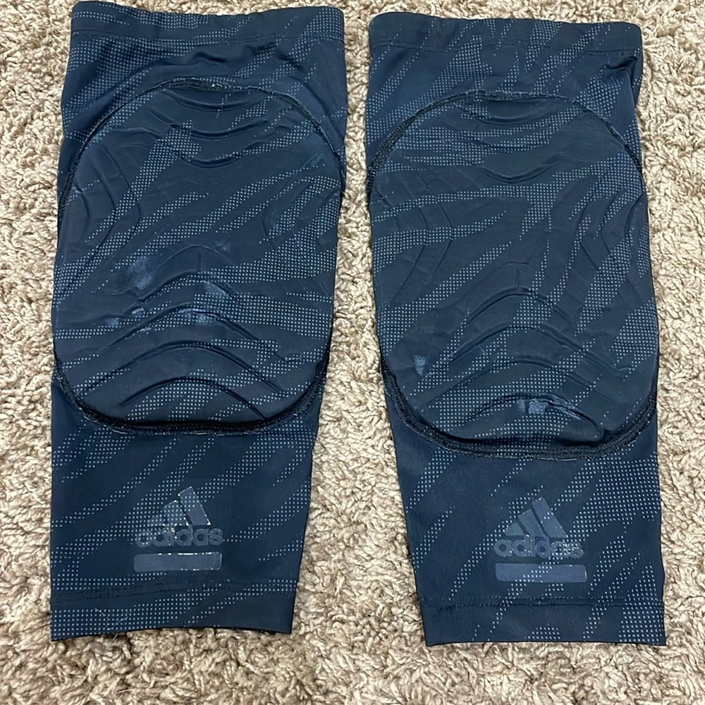 Used - Derrick Rose Adidas kneepads